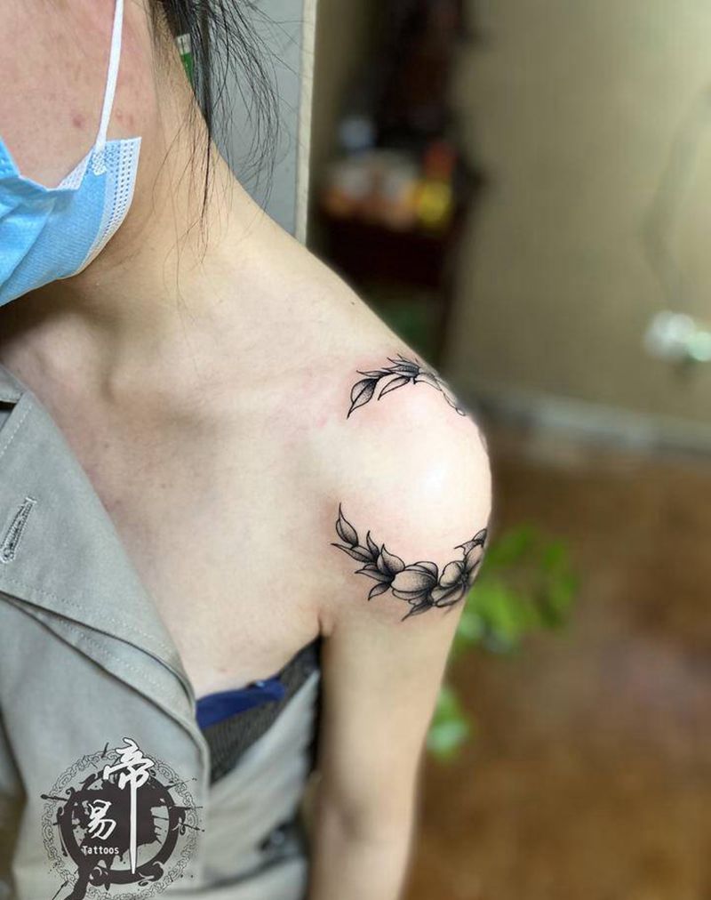 肩花纹身图片_肩部点刺纹身图案
