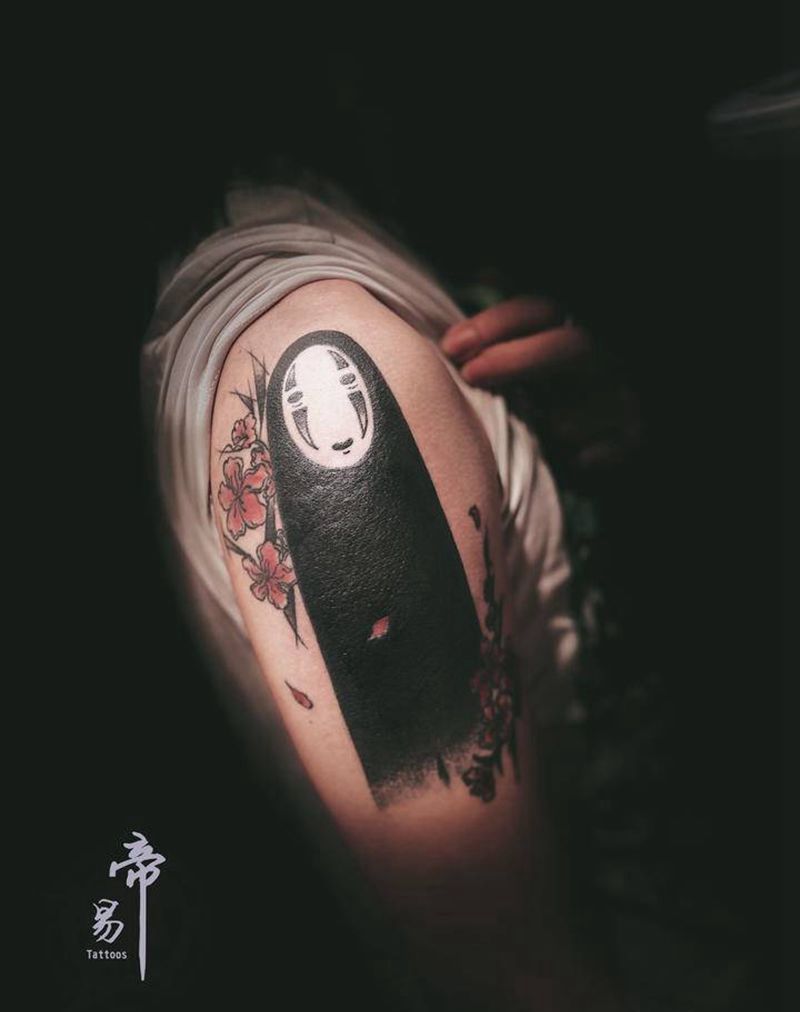 无脸男遮盖纹身图片_肩部纹身图案