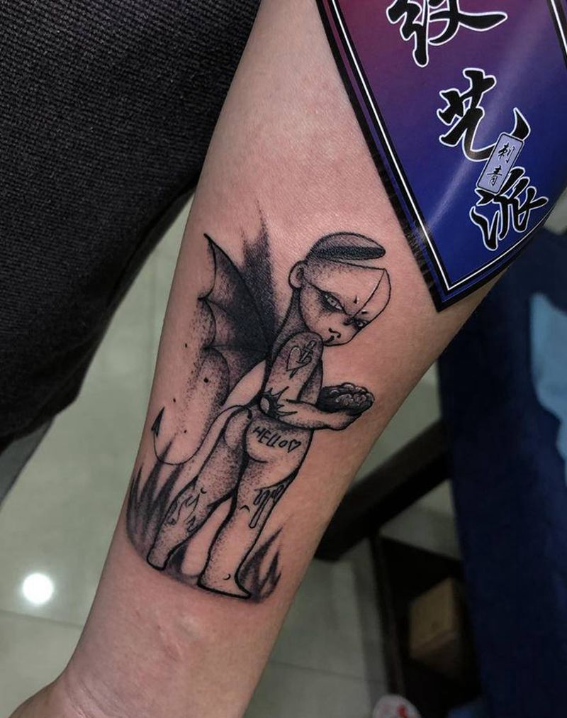 “夜里有腐烂的梦 梦里是重复的纹身图片_手臂手部点刺纹身图案