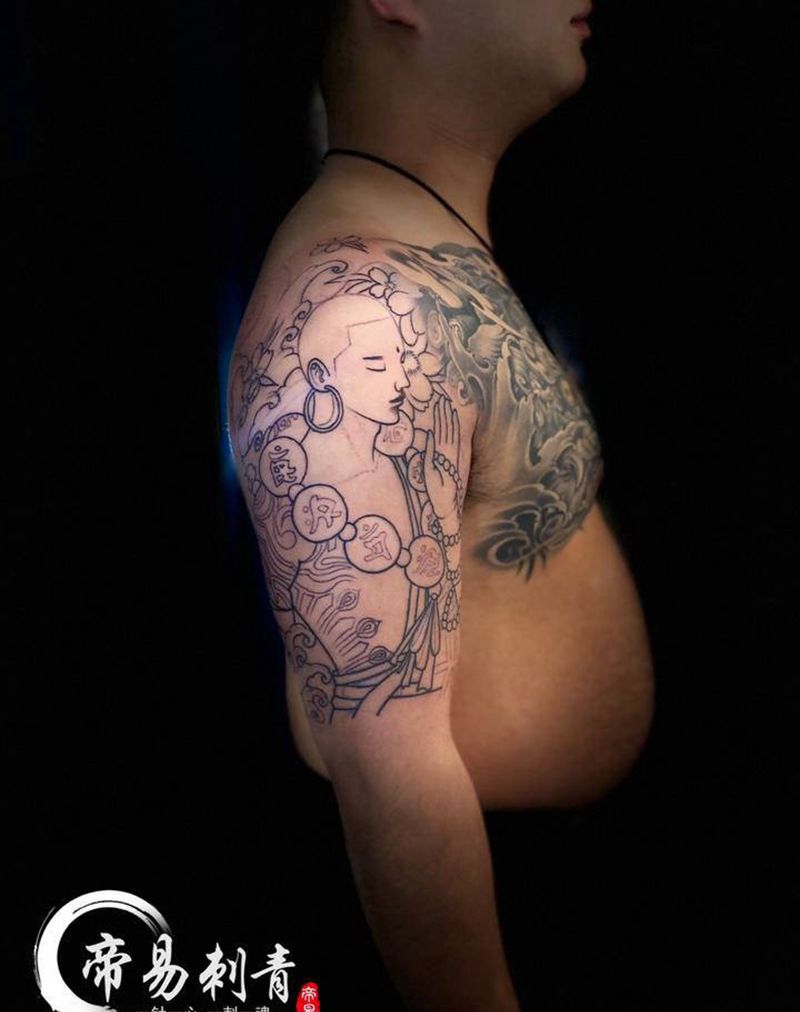 衔接大臂纹身图片_肩部新传统老传统纹身图案