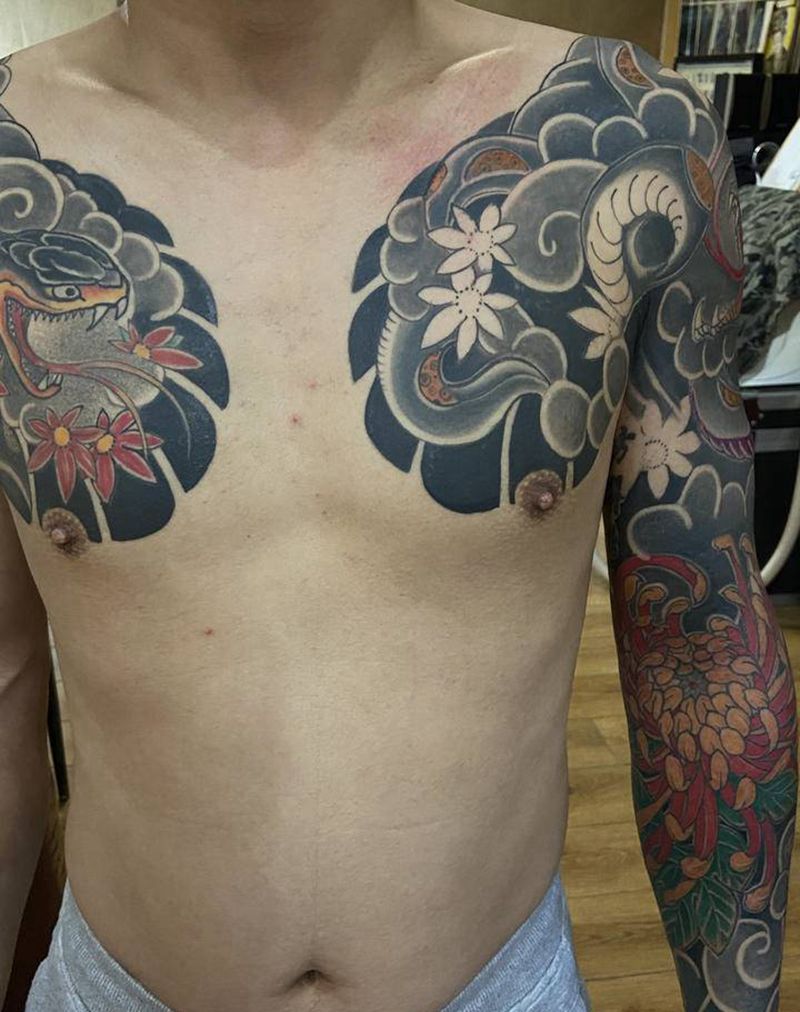 日式传统花臂➕半胛纹身图片_手臂胸部老传统纹身图案
