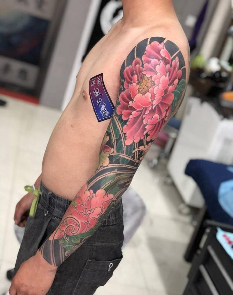 大花臂纹身图片_手臂手部新传统纹身图案