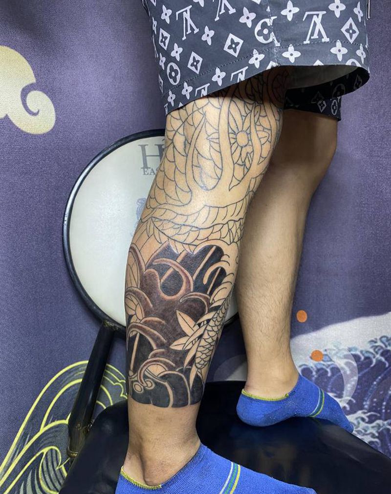 盘龙腿纹身图片_腿部老传统纹身图案