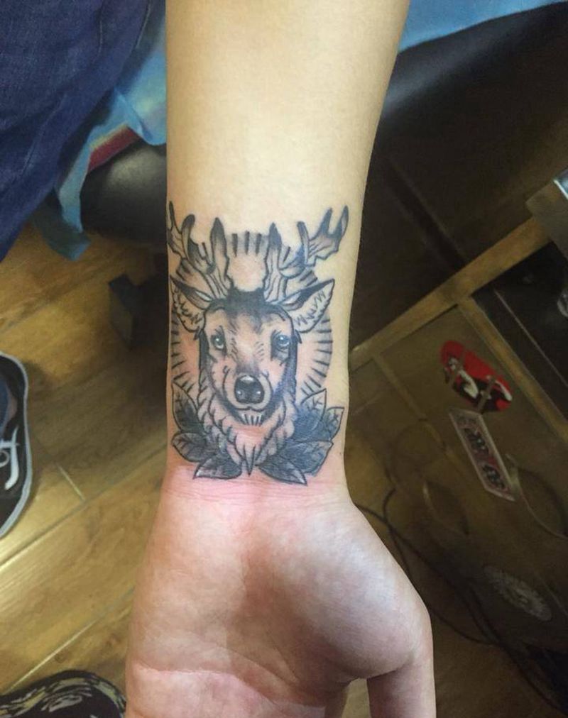 一鹿平安！覆盖纹身图片