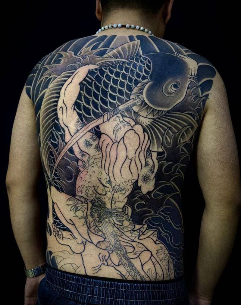 老传统纹身图片_背部老传统纹身图案