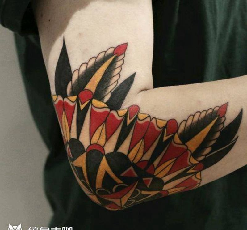 曼达拉手肘纹身图片_手臂New SchoolOld School纹身图案