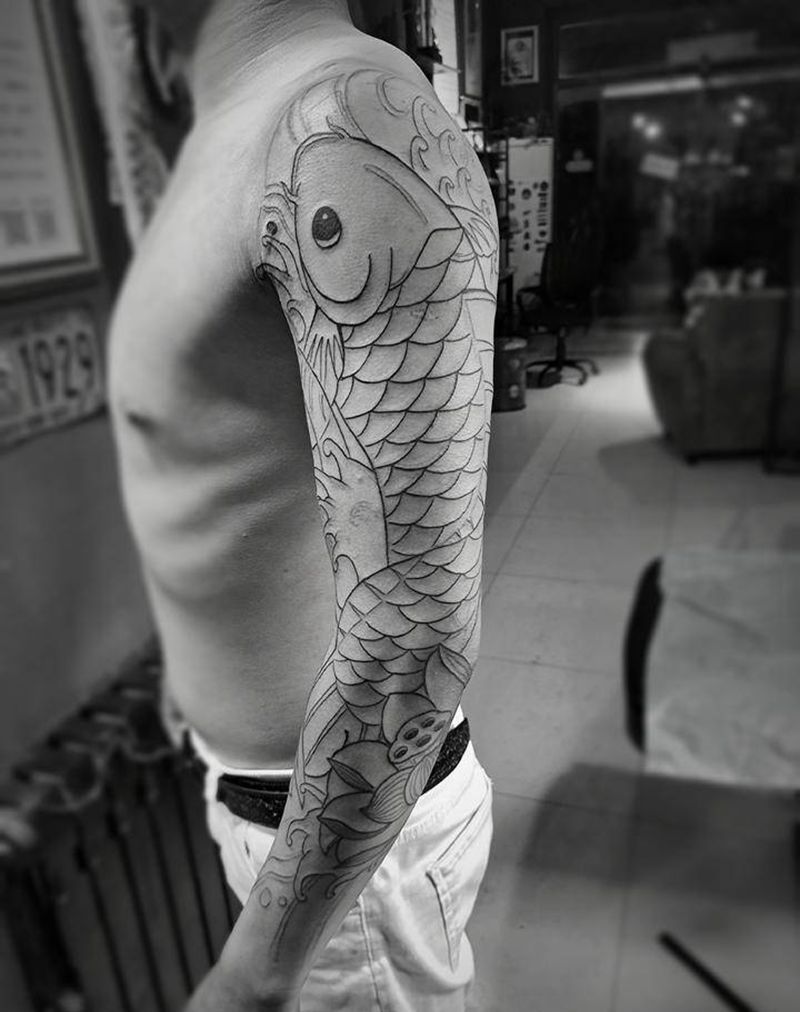 老传统花臂纹身图片_手臂老传统鱼纹身图案