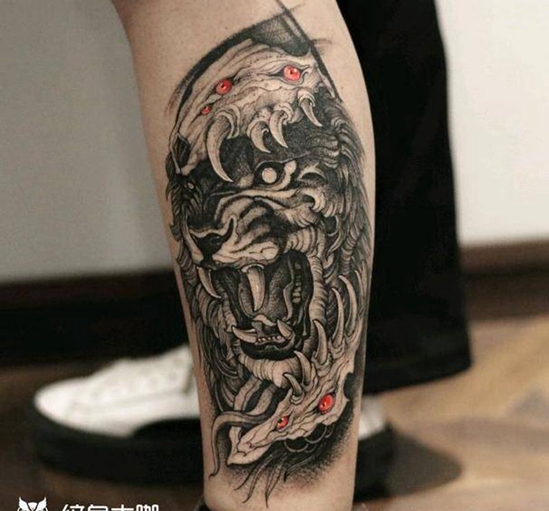 暗黑风格 猛兽纹身图片_腿部点刺纹身图案