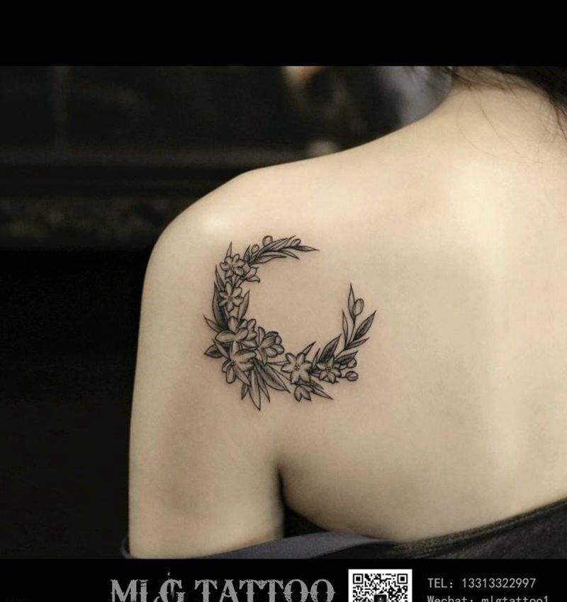 花纹身图片_肩部点刺纹身图案