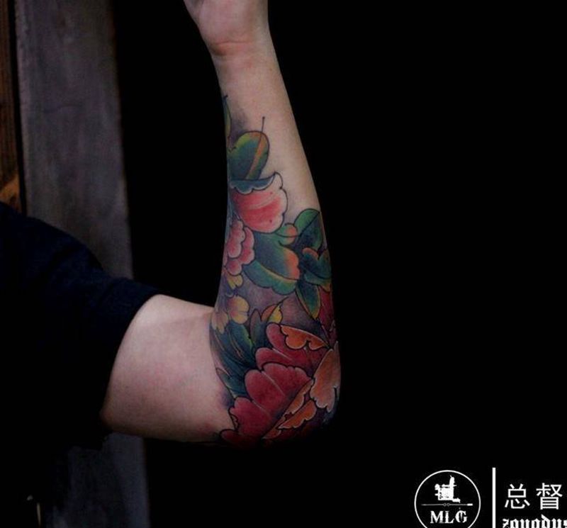 牡丹花臂纹身图片_成品手臂传统国画植物原创纹身图案
