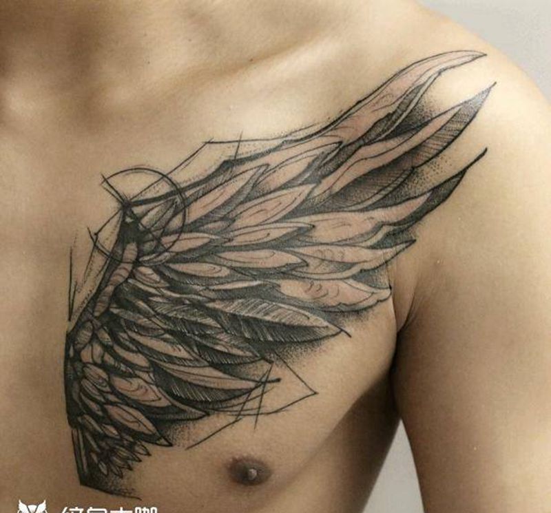 遮盖作品 心脏翅膀纹身图片_胸部欧美写实纹身图案