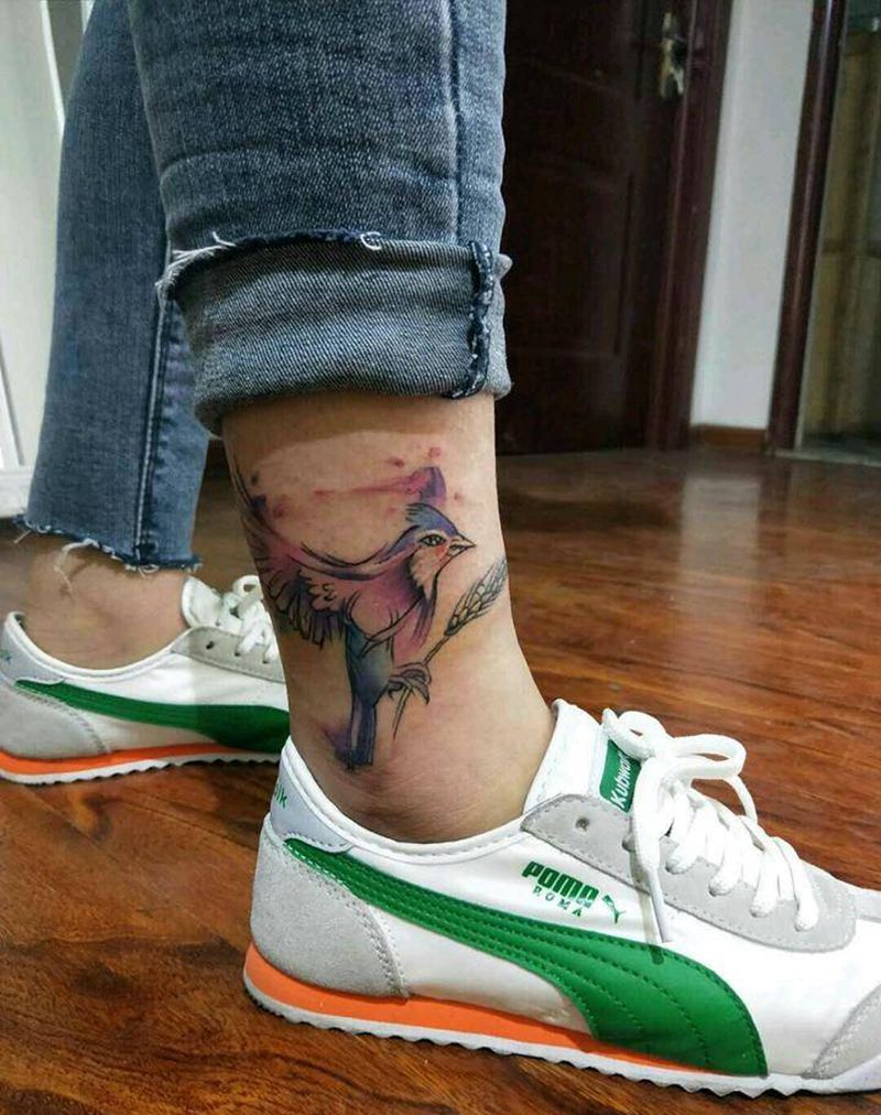 遮盖水彩小鸟纹身图片