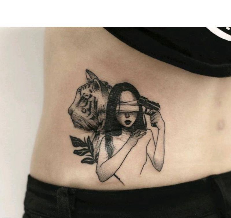 总有人在你身后保护你纹身图片_腰部点刺图腾纹身图案