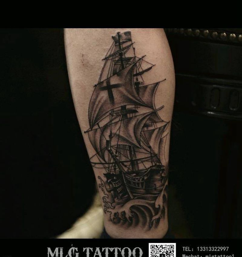 写实帆船纹身图片