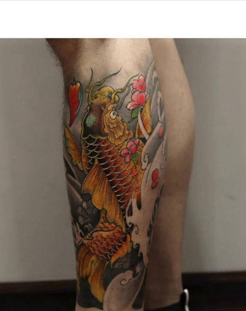 传统小腿 锦鲤纹身图片_腿部新传统老传统纹身图案