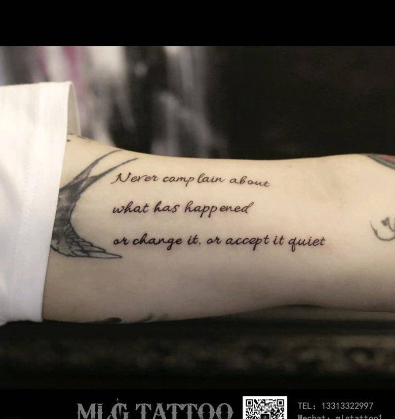 汉英混图纹身图片_肩部手臂花体字纹身图案