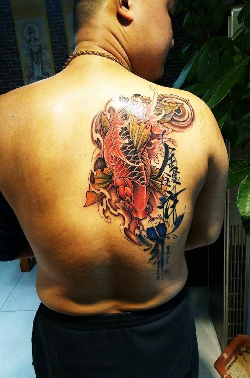 客户定制纹身图片_背部新传统纹身图案