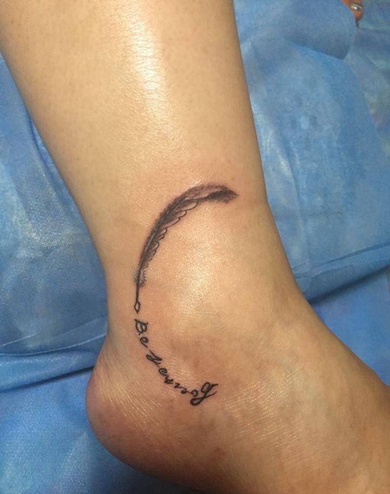 羽毛小清新纹身图片