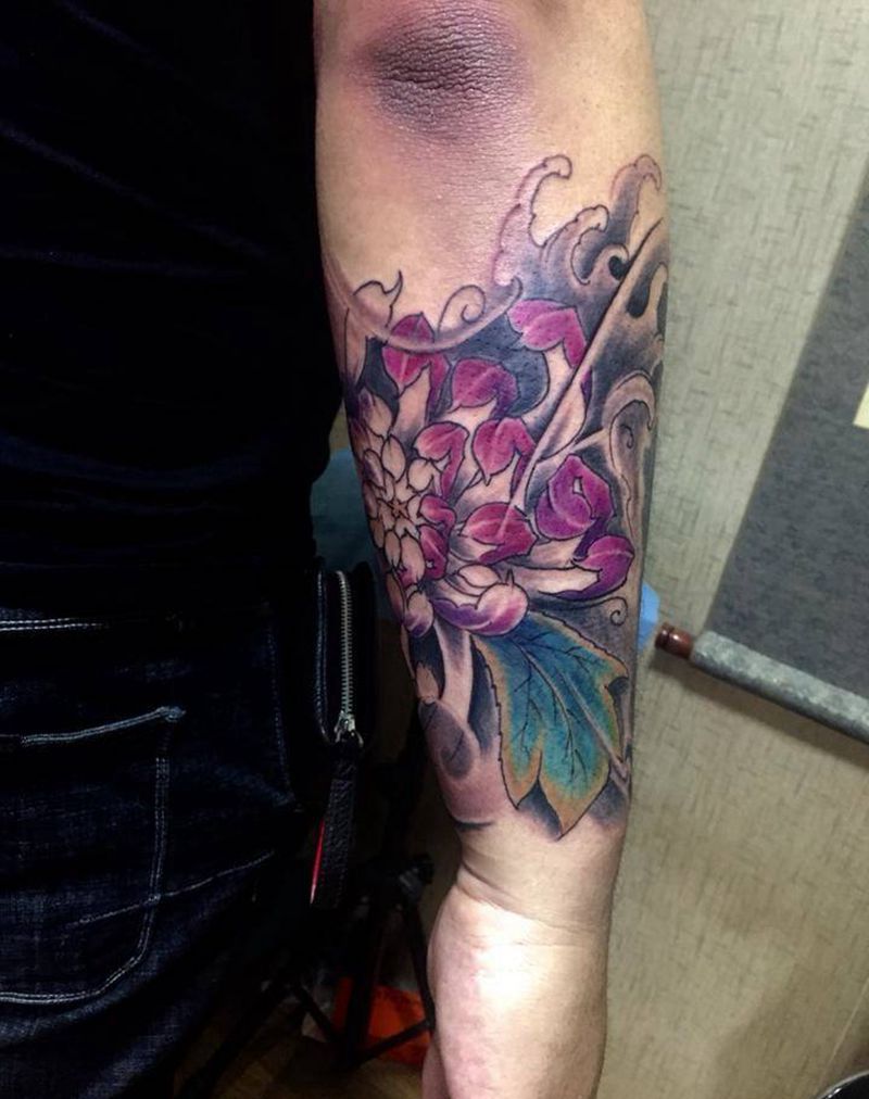 菊花未完成纹身图片