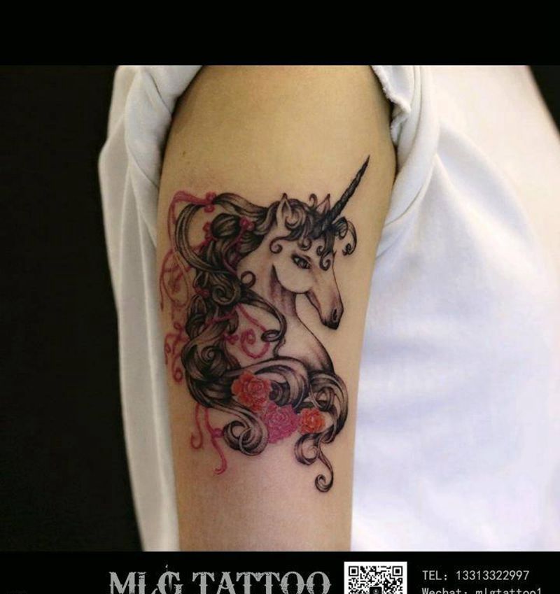 独角兽纹身图片_手臂New School纹身图案