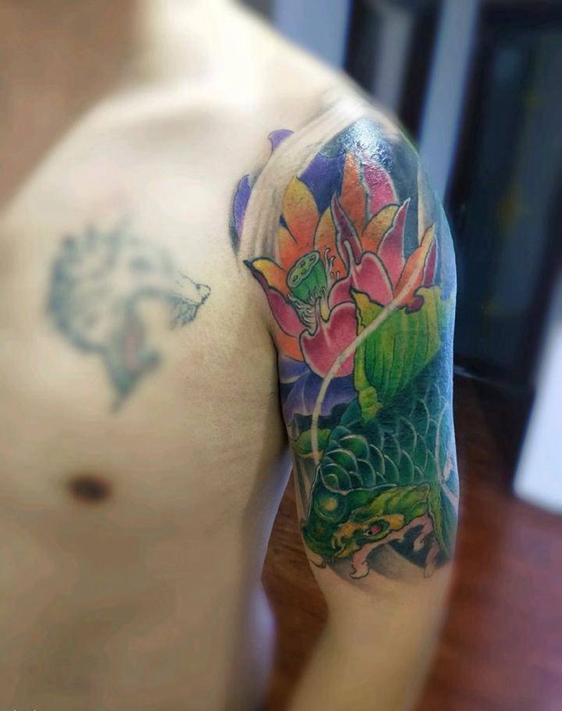 鲫鱼遮盖纹身图片_手臂新传统鱼 遮盖纹身图案