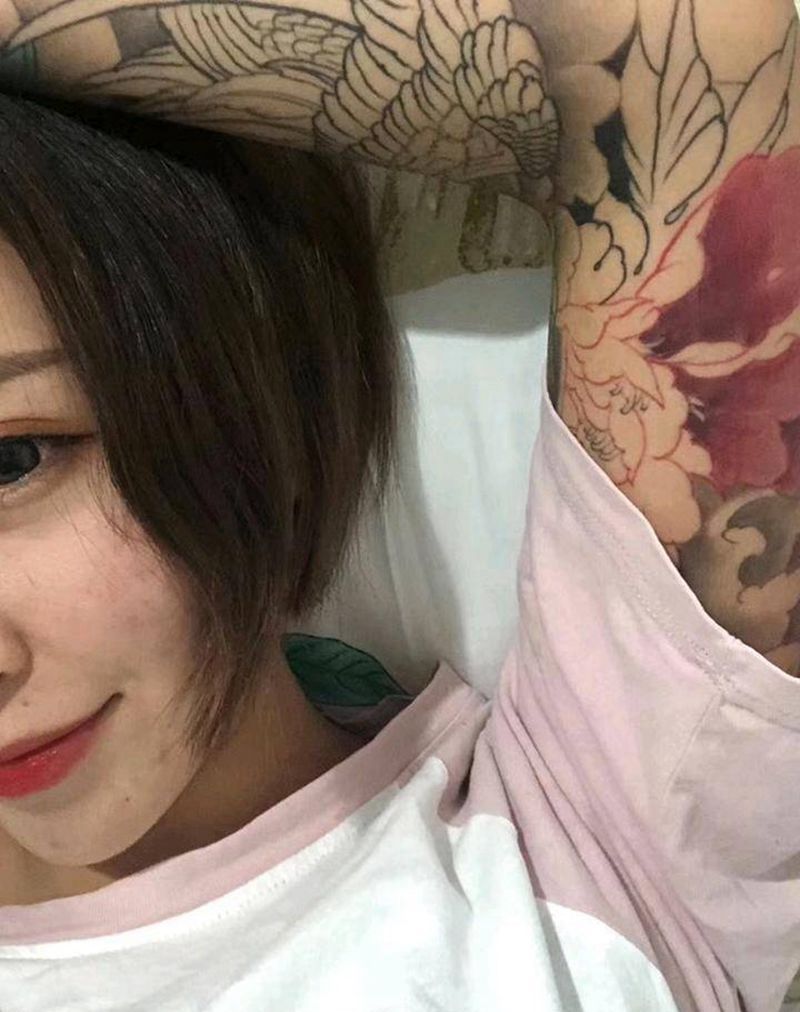 花臂纹身图片_手臂肩部老传统纹身图案