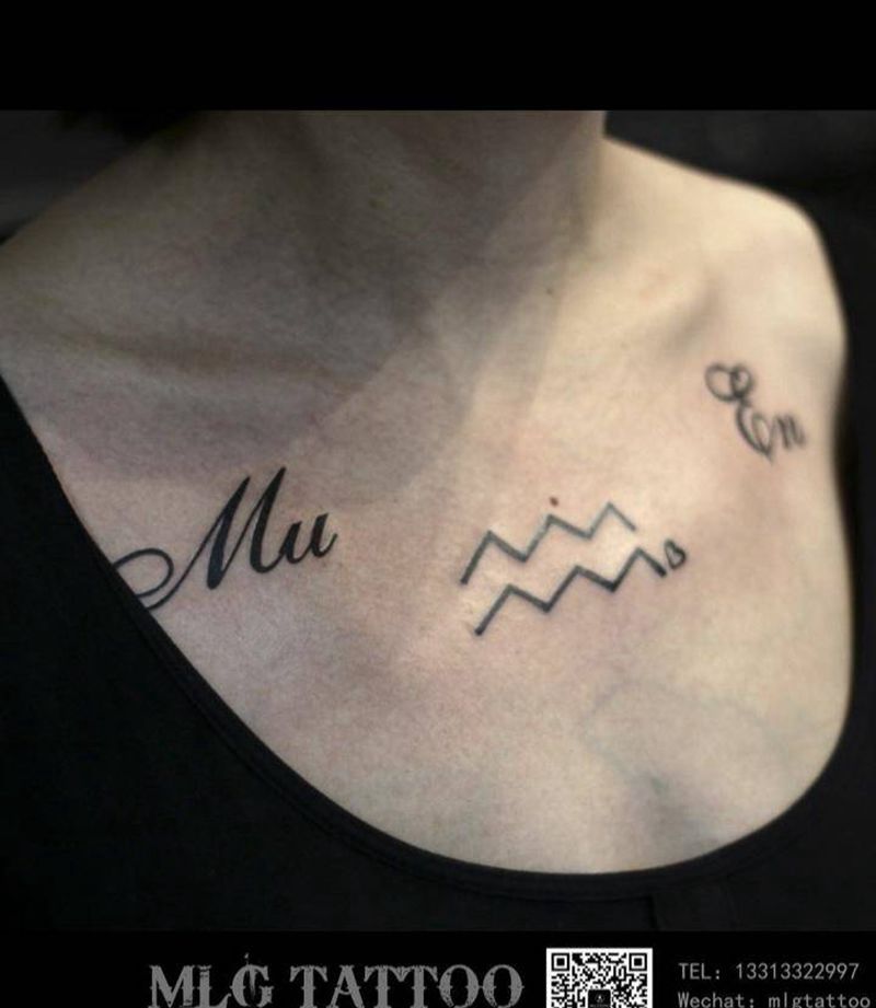 前胸简单字母纹身图片