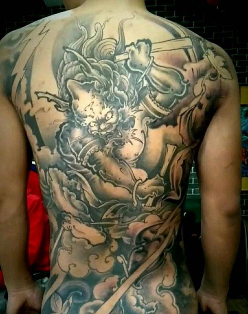 雷神纹身图片_背部新传统纹身图案