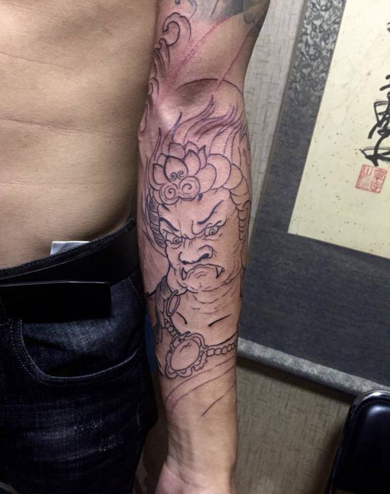 不动明王线条纹身图片