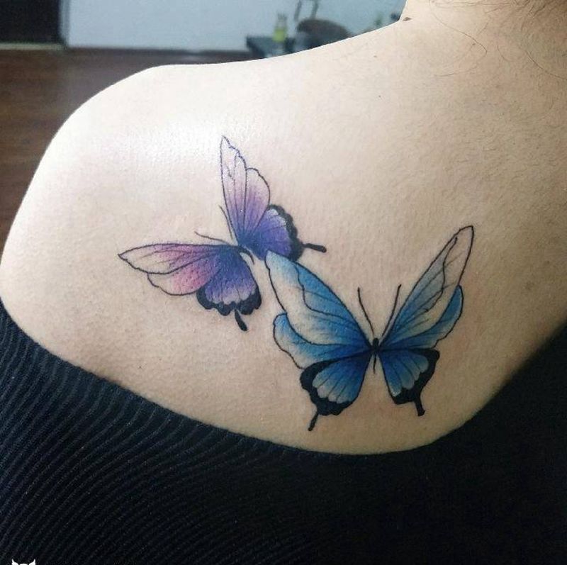 蝴蝶纹身图片_背部清新动物成品纹身图案