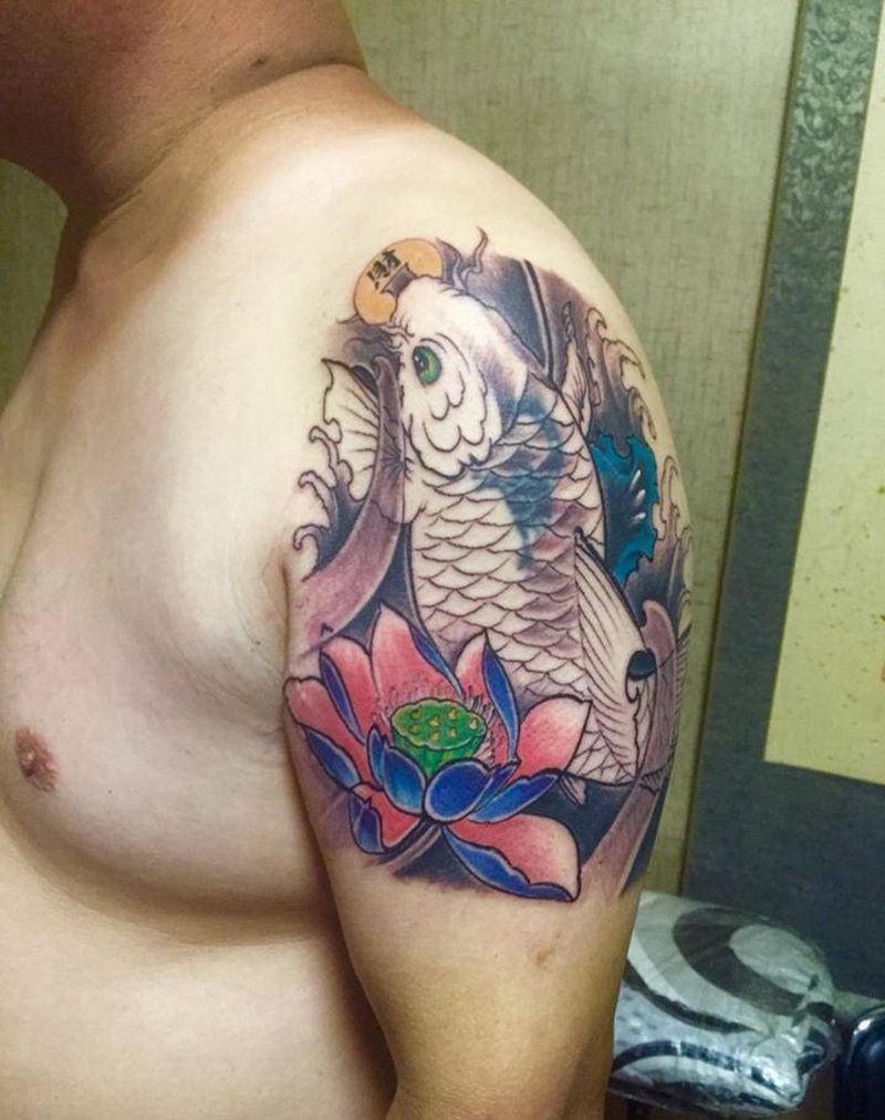 彩色覆盖未完成纹身图片