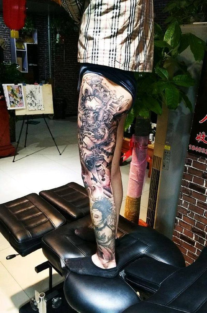 大腿象神纹身图片_腿部新传统纹身图案