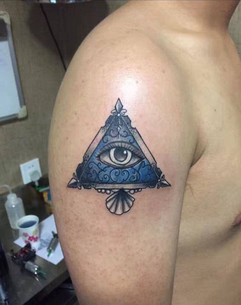 上帝之眼覆盖图案纹身图片