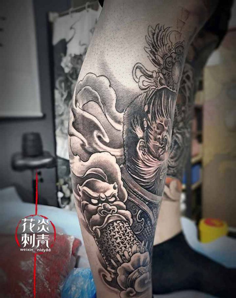 齐天大圣纹身图片_腿部新传统齐天大圣纹身图案
