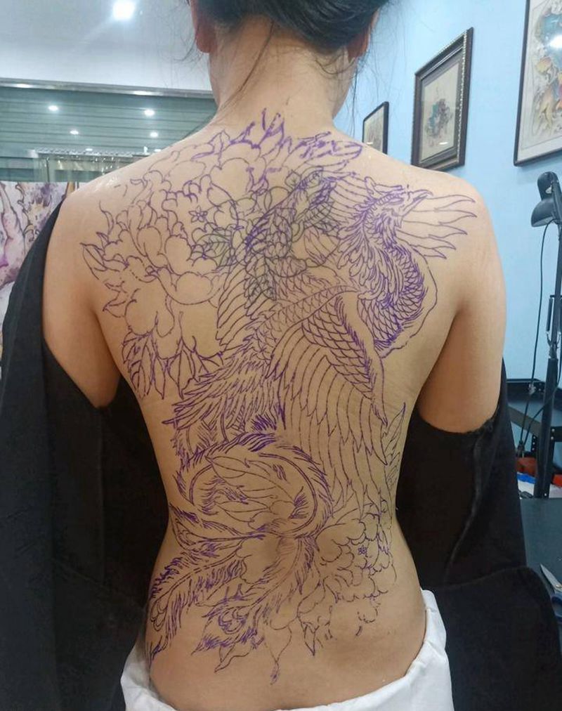 涅槃凤凰纹身图片_背部纹身图案