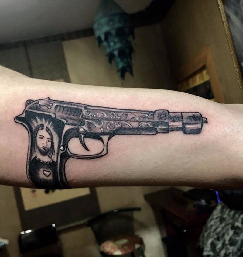 2019第一枪纹身图片