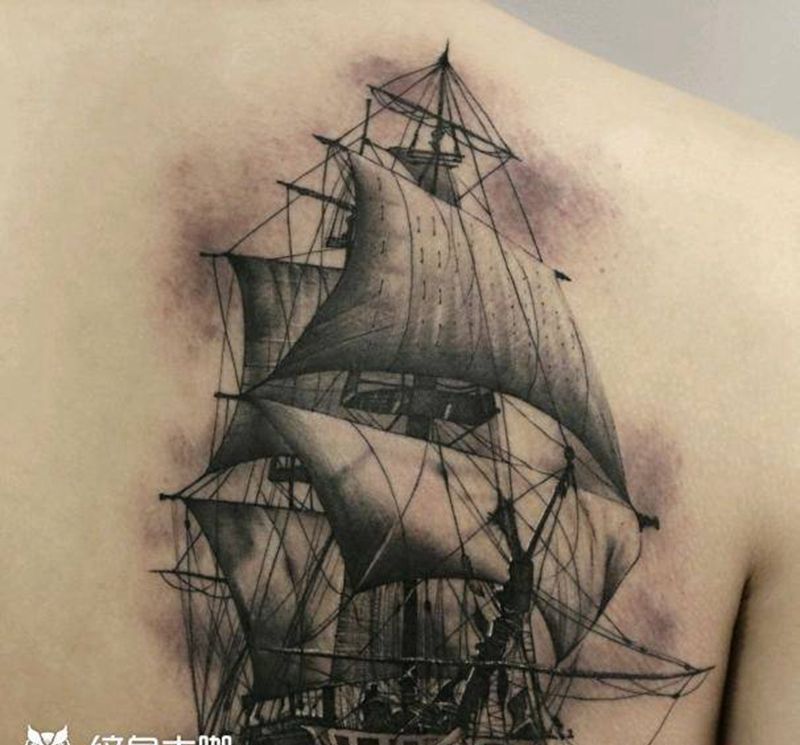 欧美写实-帆船纹身图片_背部欧美写实纹身图案