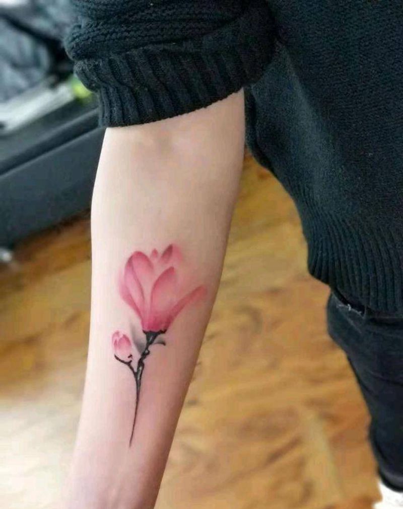 花纹身图片_手臂老传统纹身图案