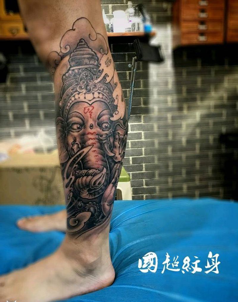 象神纹身图片_腿部新传统纹身图案