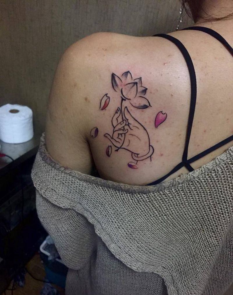 小佛手莲纹身图片