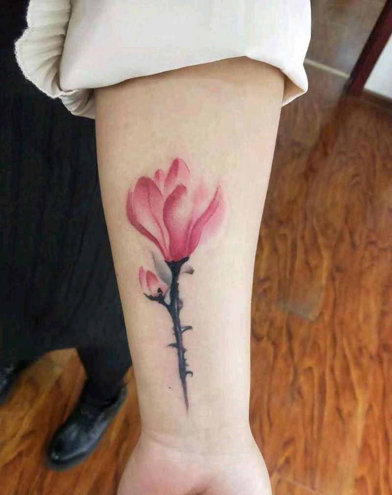 花纹身图片_手臂新传统纹身图案