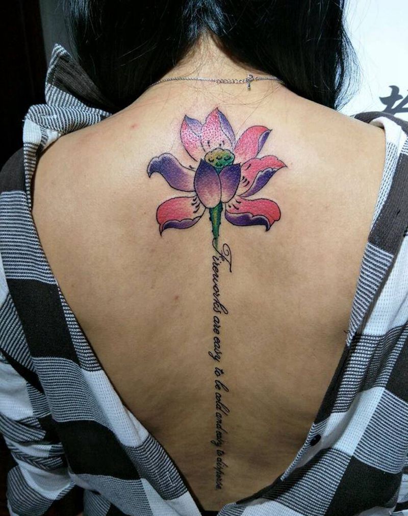 后背莲花纹身图片