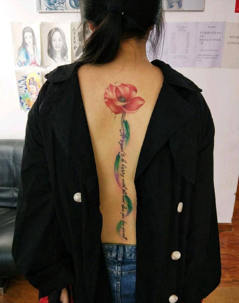 花纹身图片_背部水彩纹身图案