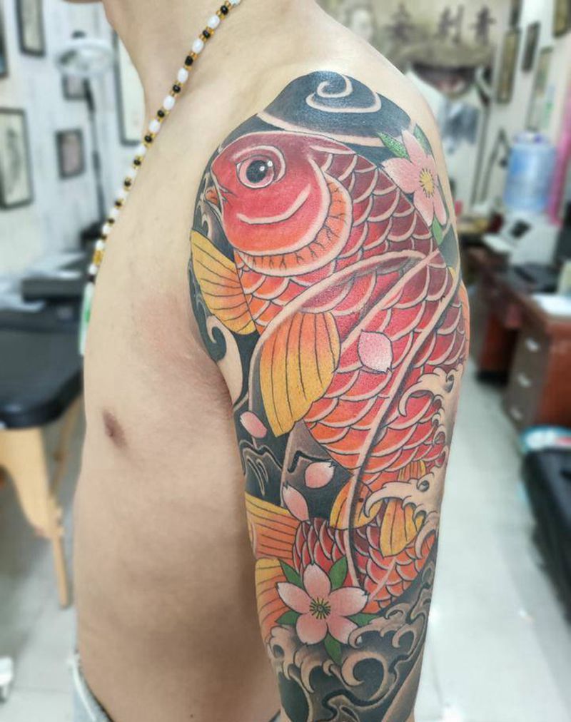 锦鲤纹身图片_手臂纹身图案