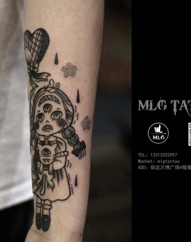 小臂遮盖 暗黑娃娃纹身图片