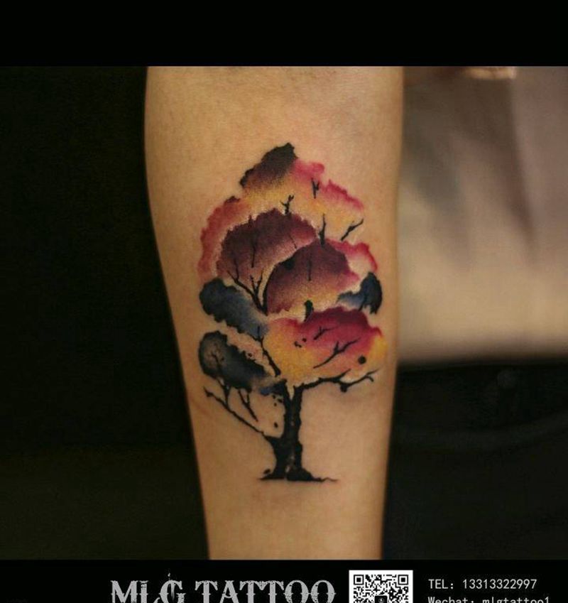 晕染树纹身图片