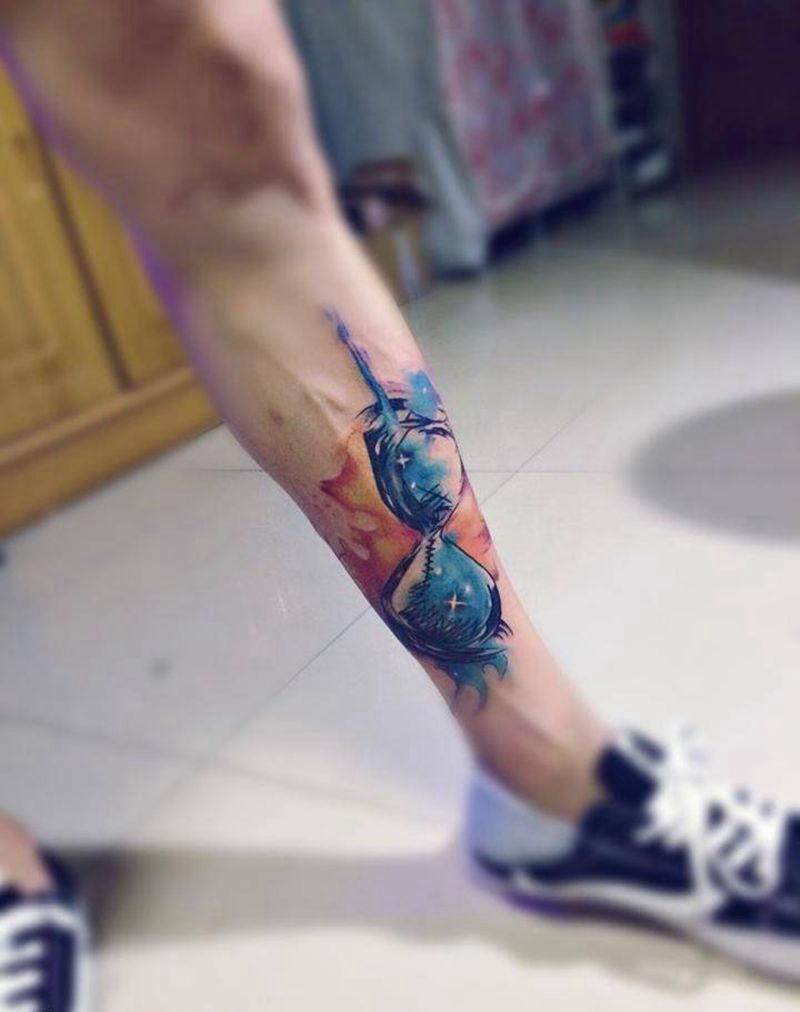 泼墨沙漏纹身图片