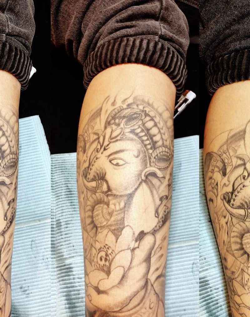 象神回复后图片颜色发浅纹身图片_腿部新传统纹身图案