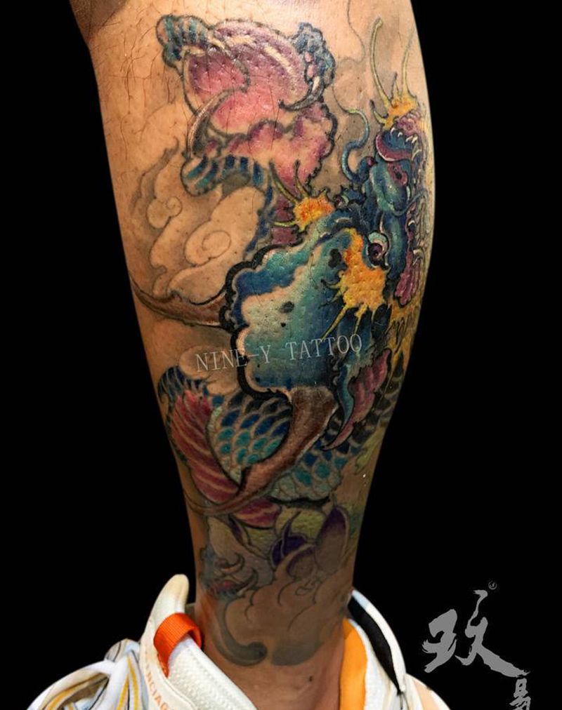 龙纹身图片_腿部老传统纹身图案