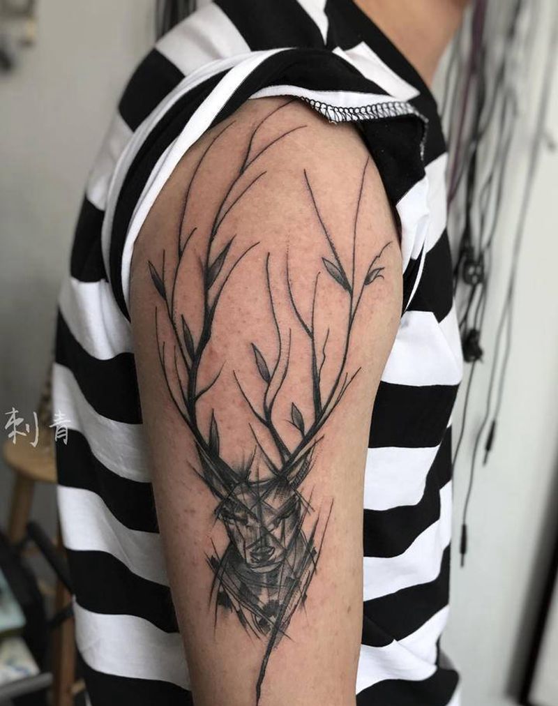 鹿纹身图片_手臂点刺纹身图案